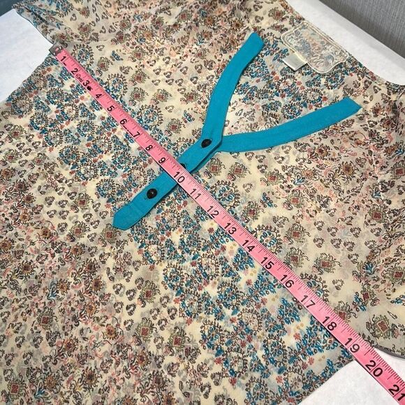 Nick & Mo Tunic Blouse Top Size Small Cream Print Long Length - Picture 10 of 11